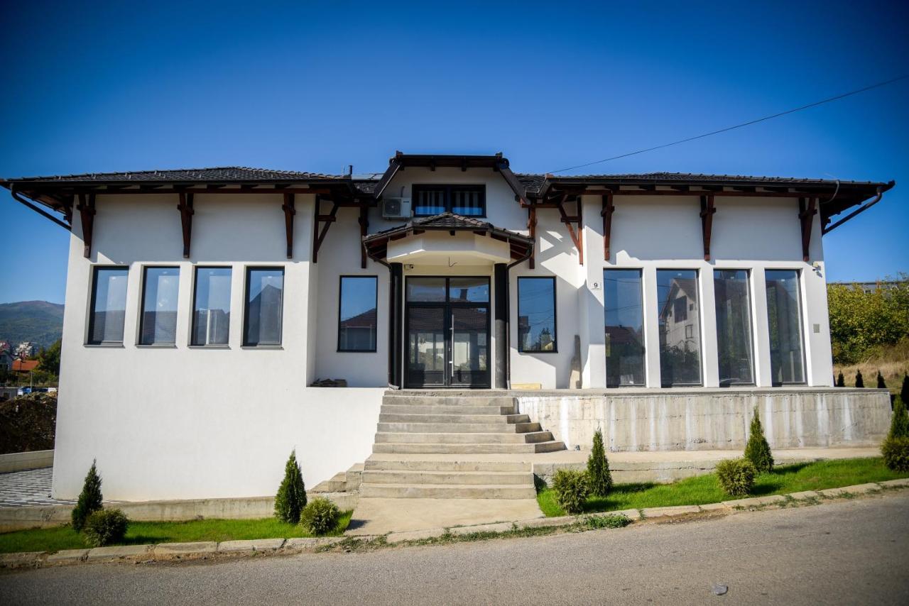 Aparthotel Prenociste Adria Vranje Exterior foto