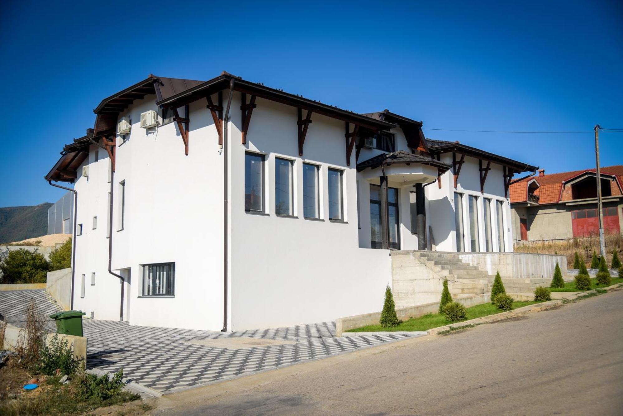 Aparthotel Prenociste Adria Vranje Exterior foto